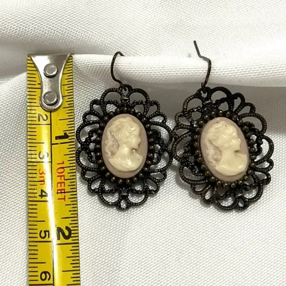 Cameo Hoop Earrings - Picture 5 of 6